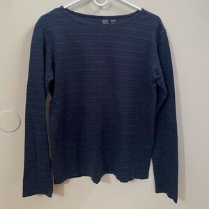 Patagonia Women’s Deep Blue Crewneck Sweater Top